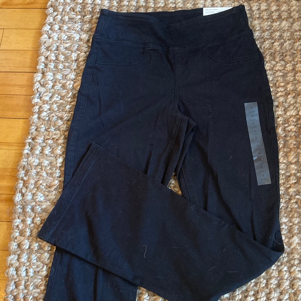 American Eagle Outfitters Next Level Pull-On Kick Boot Stretch Small Short